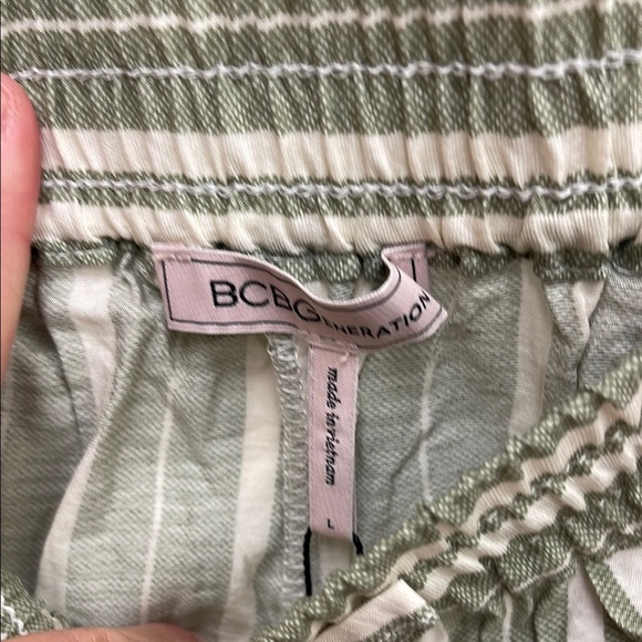 BCBGeneration Green and White Striped Shorts - Picture 3 of 6